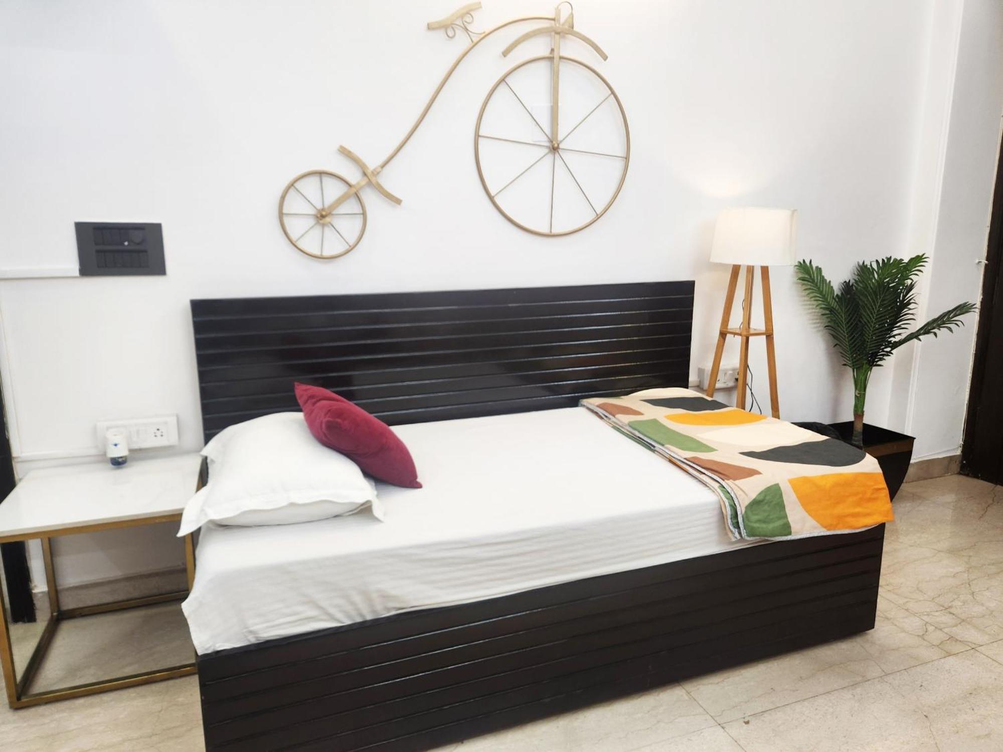 Premium Luxurious 2bhk With Big 10 Apartment *