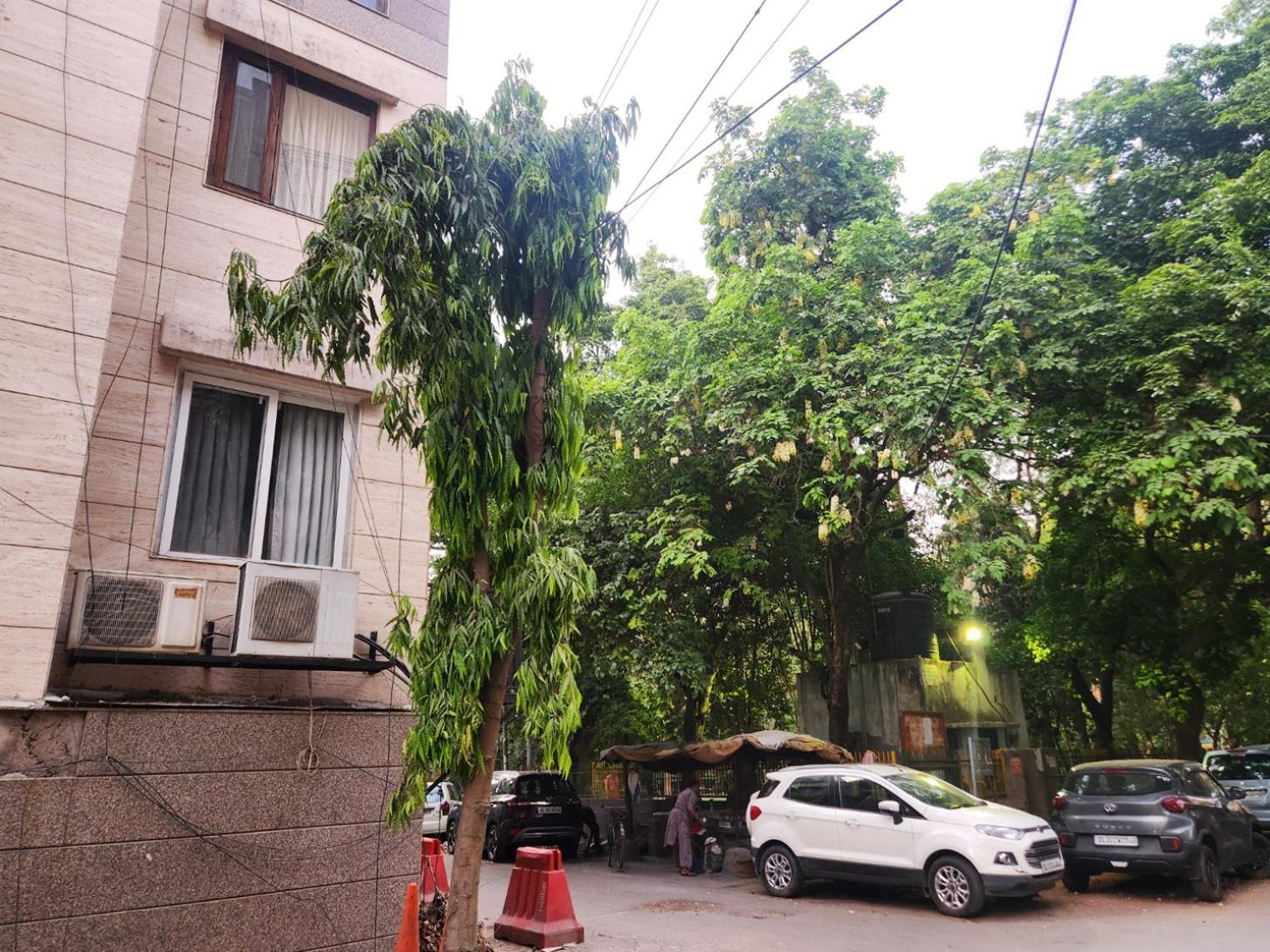 Apartment Premium Luxurious 2bhk With Big 10 New Delhi