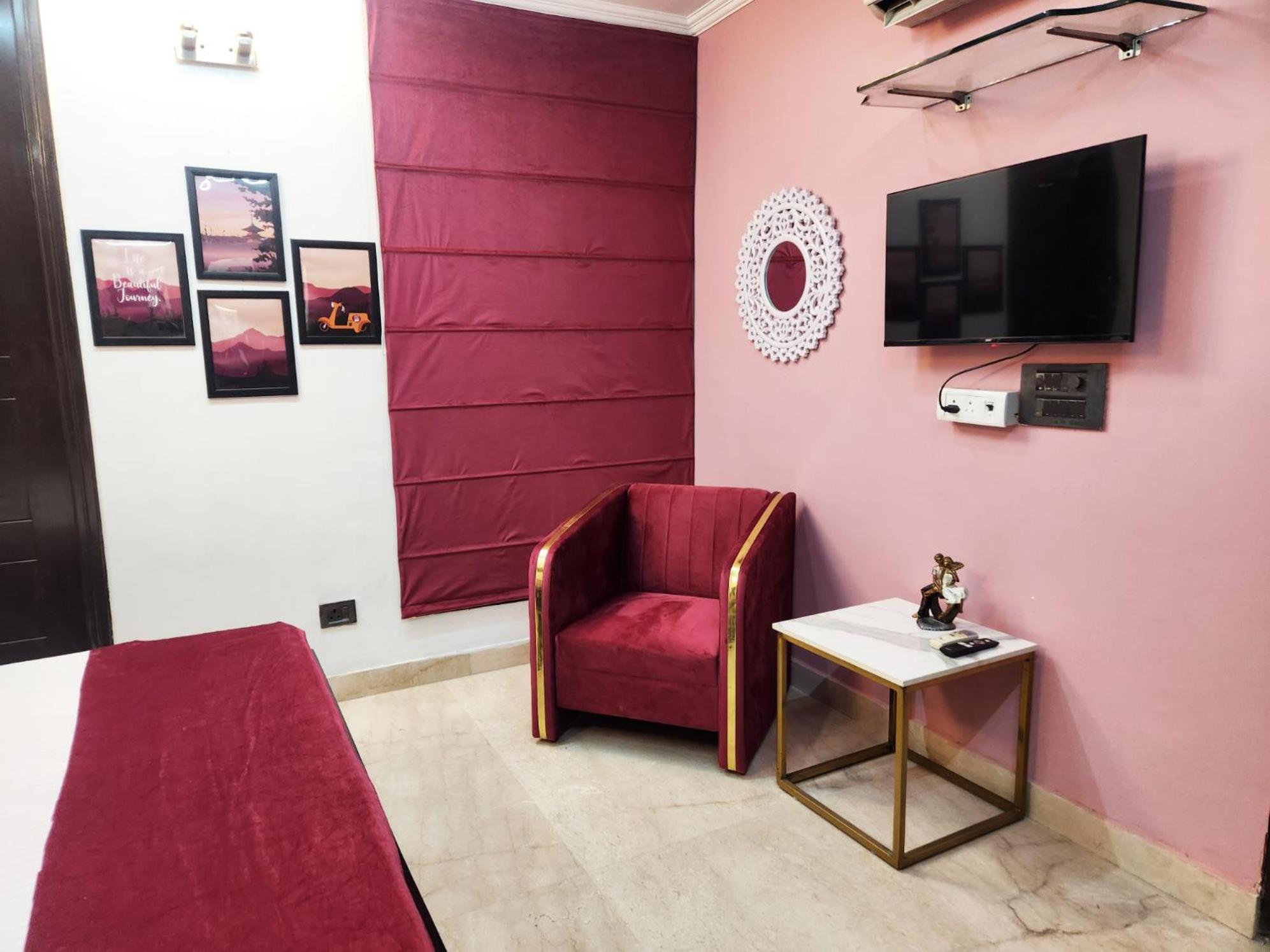 Premium Luxurious 2bhk With Big 10 Apartment New Delhi