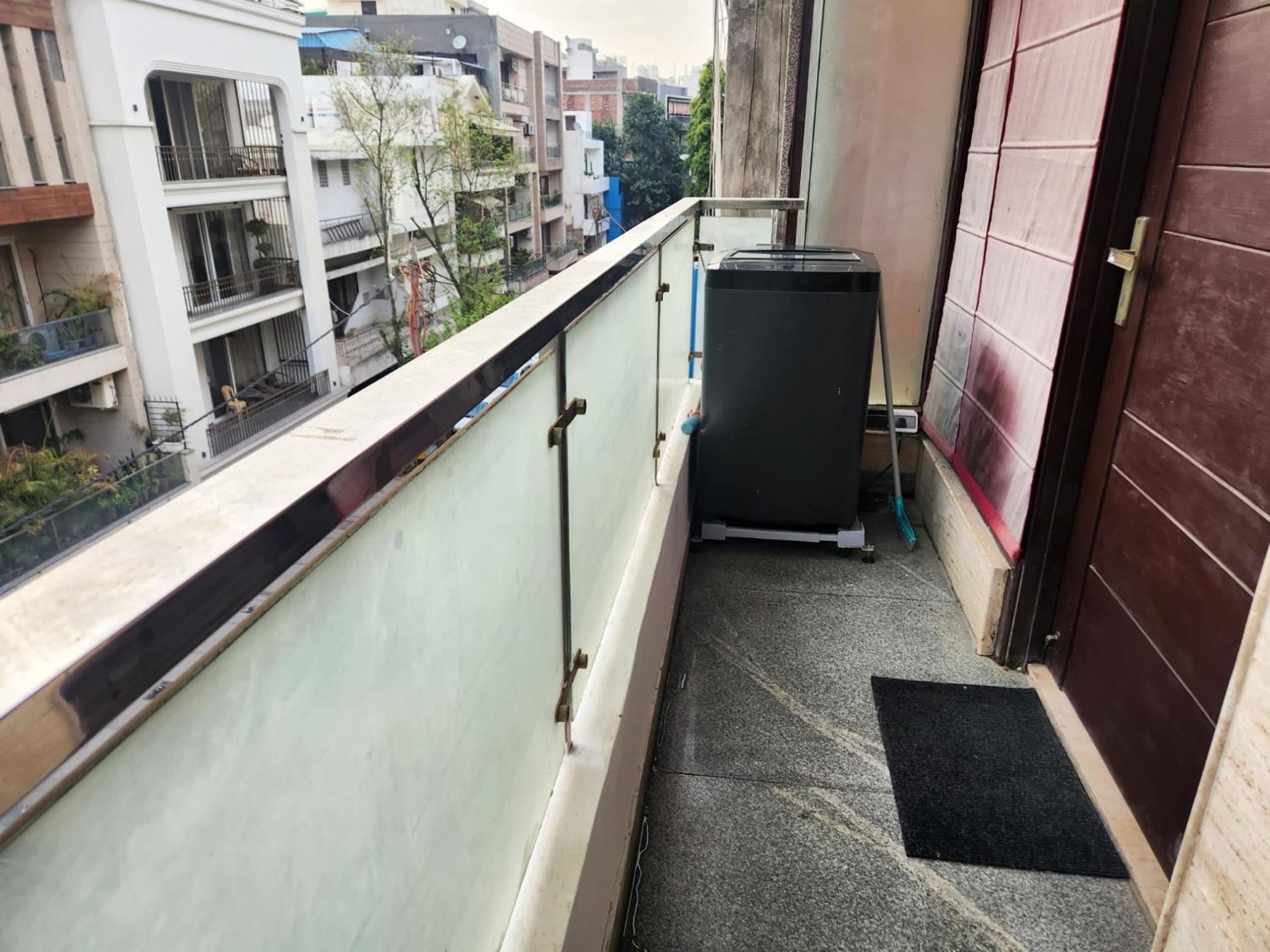 Premium Luxurious 2bhk With Big 10 *