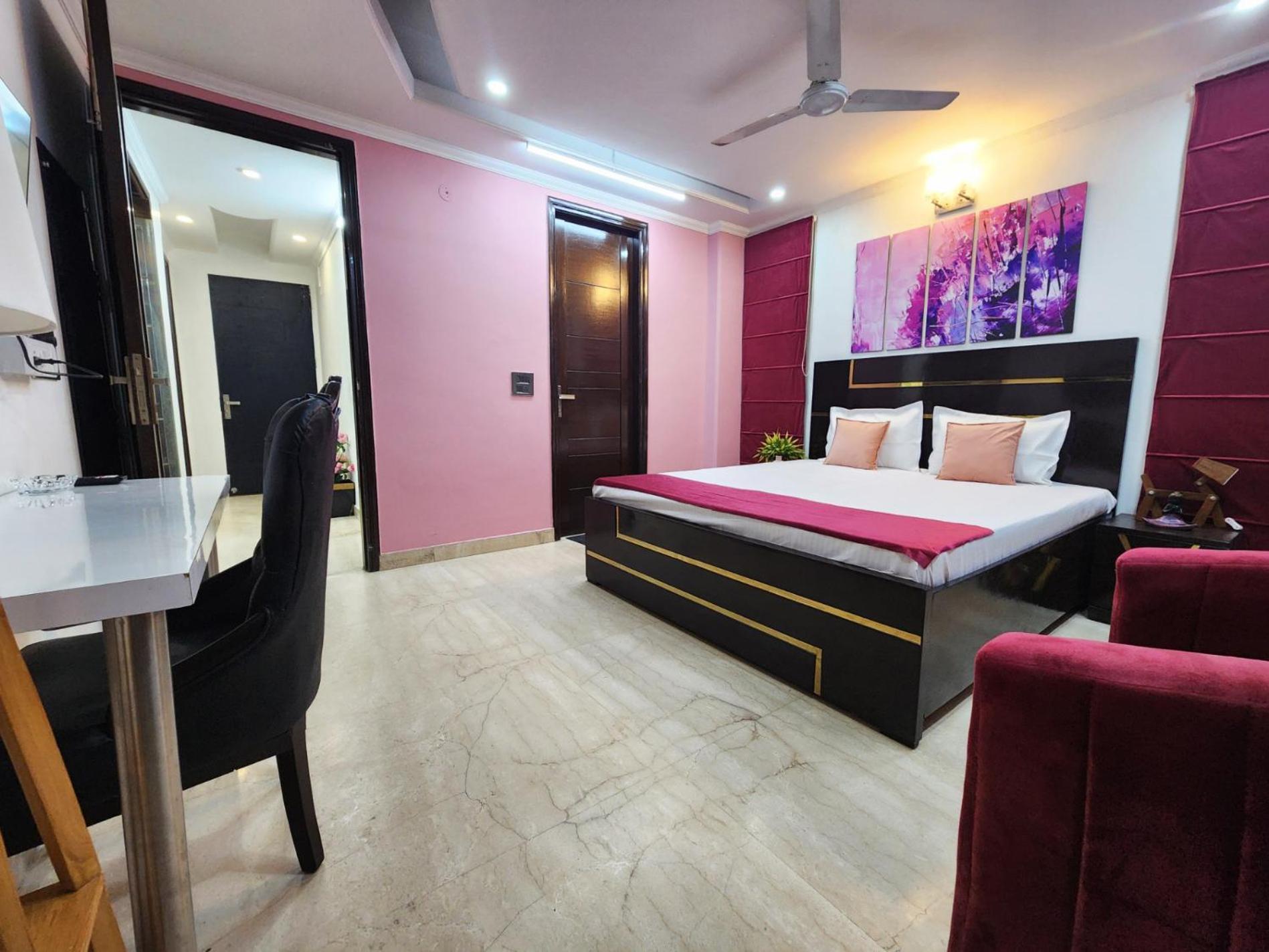 Premium Luxurious 2bhk With Big 10 *