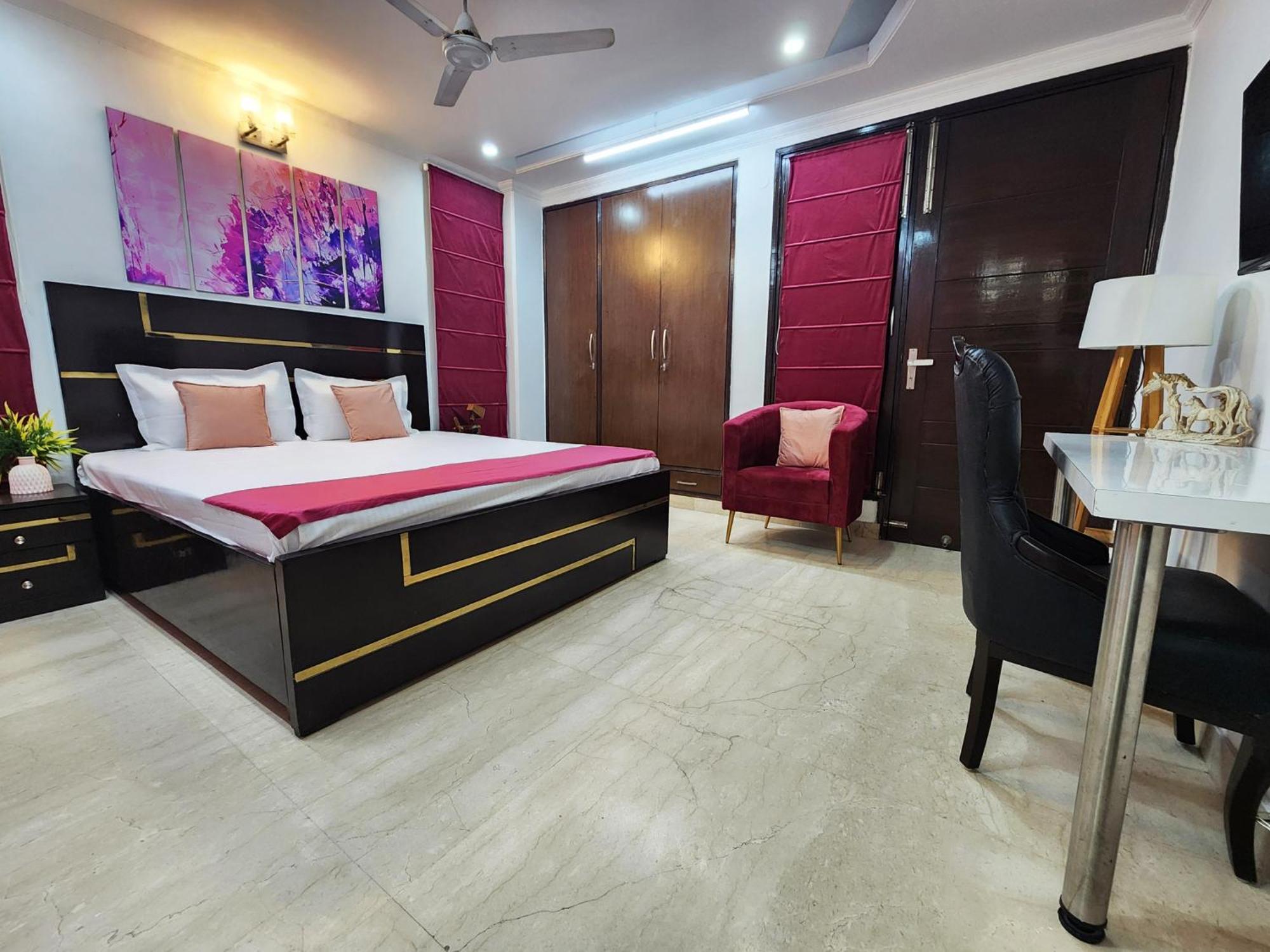 Apartment Premium Luxurious 2bhk With Big 10