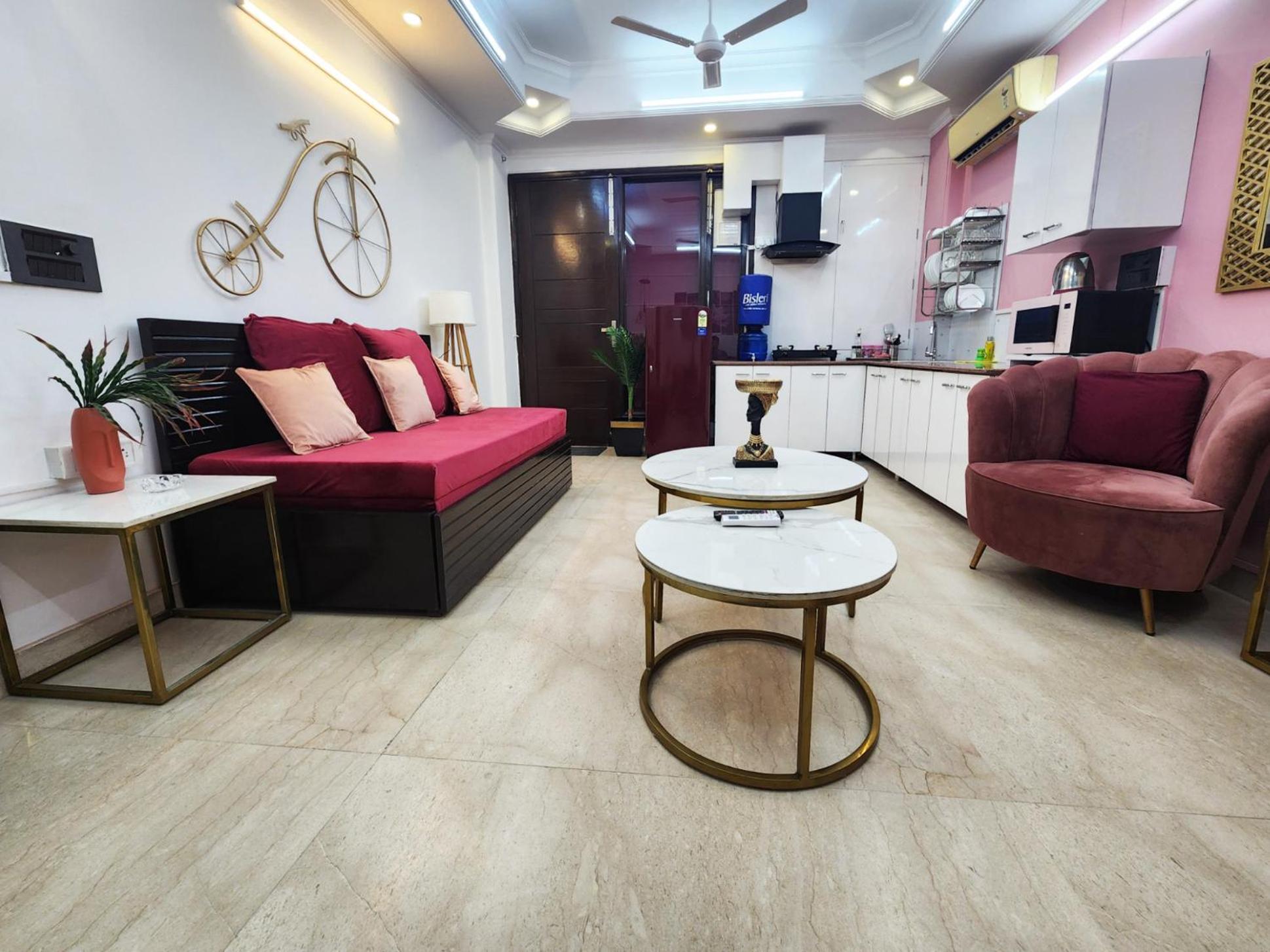 Apartment Premium Luxurious 2bhk With Big 10